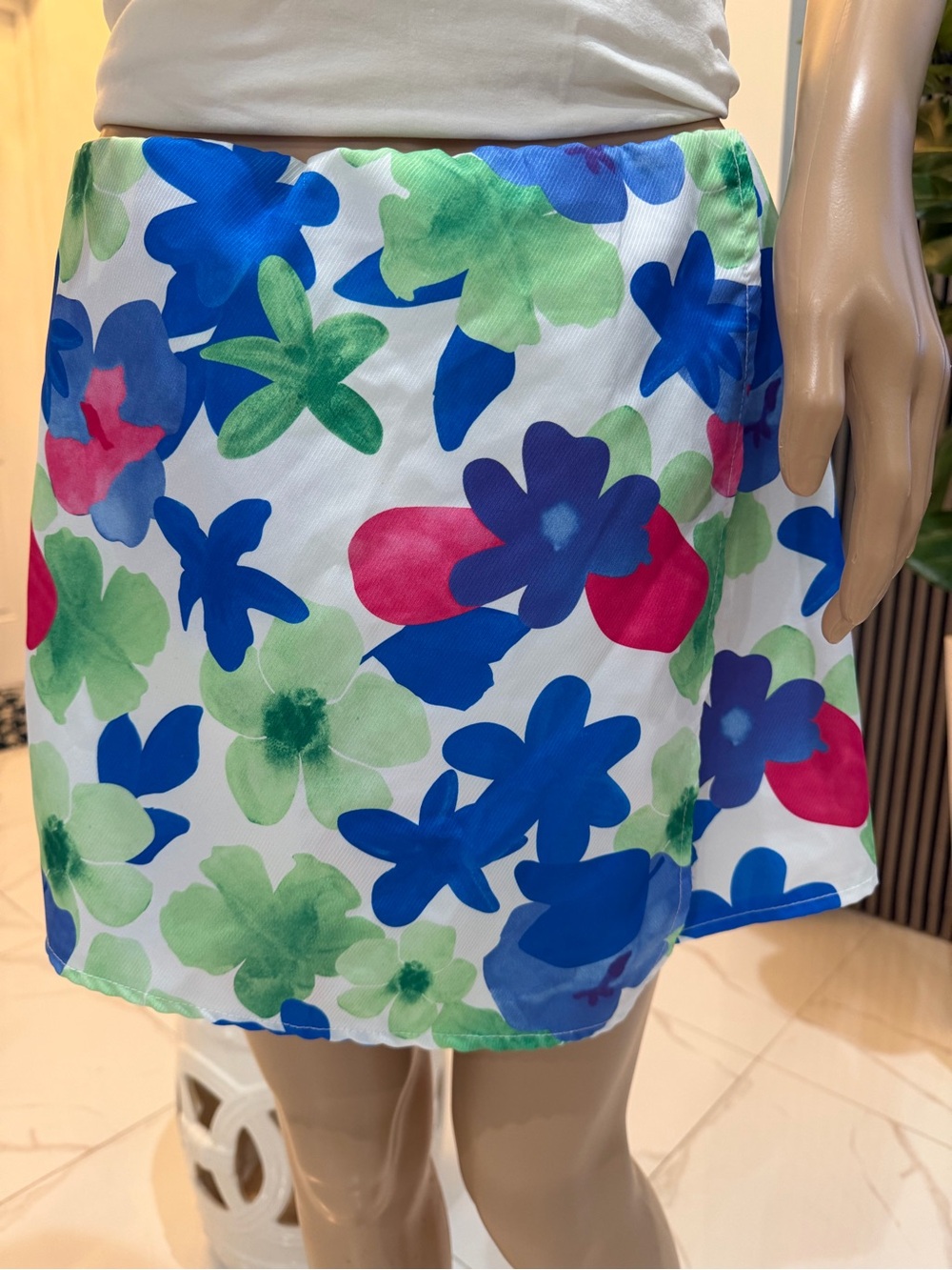 Bright Floral Built‑in shorts mini skirt in Blue, Green & Pink